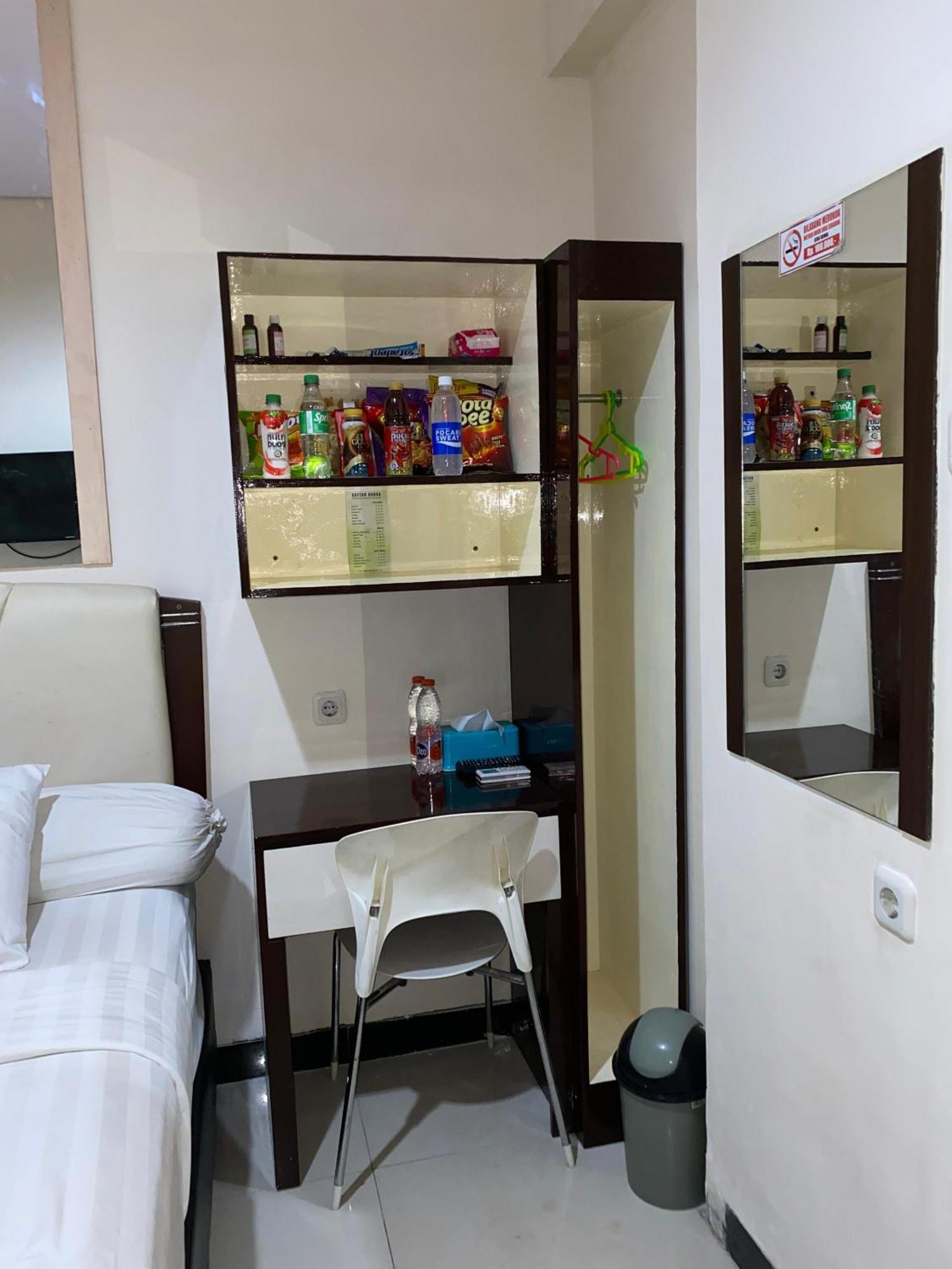 Dekost Madiun酒店 外观 照片